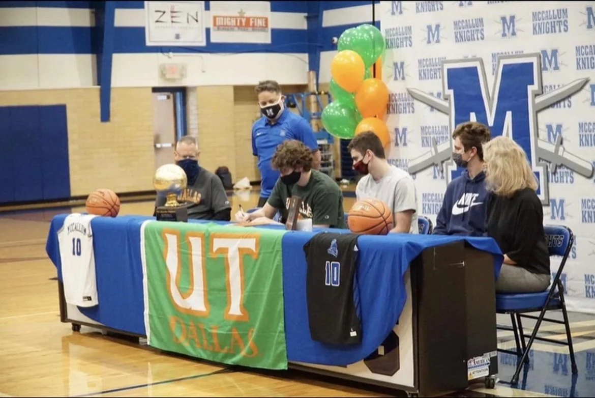 Sports Performance client signing with UT Dallas