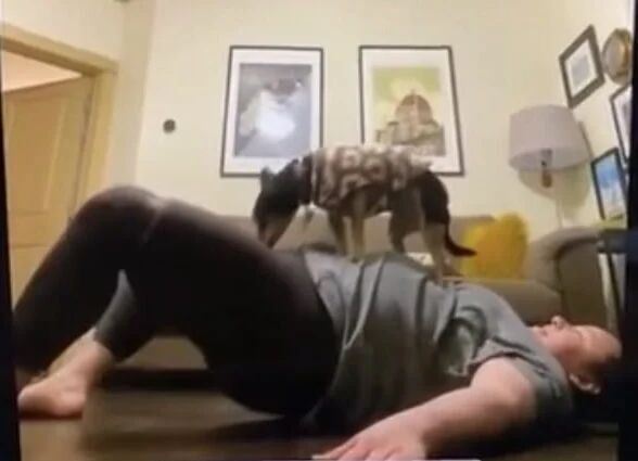 A client working out on Zoom
